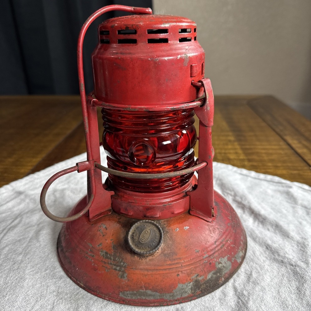 Vintage Dietz No. 40 Traffic Gard Red Lantern Syracuse NY RAILROAD train
